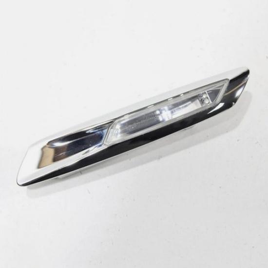 1PC 63137154168 LED Right Side Indicator Light For BMW 528i 535i 550i 2011-2013