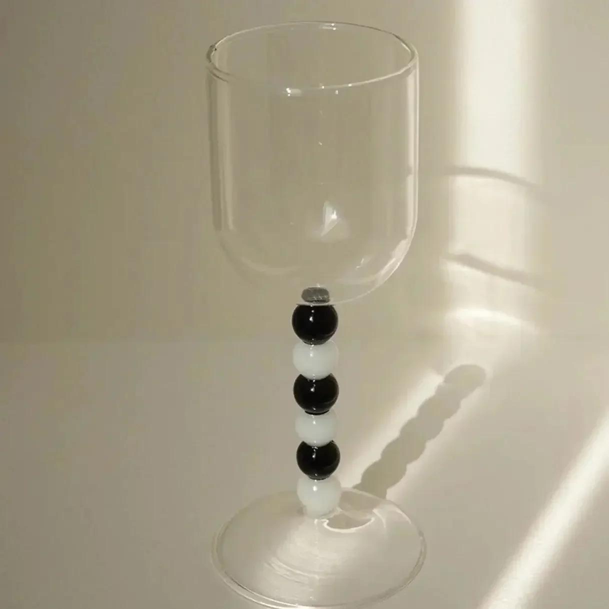 

1pcs French Vintage Champagne Glasses Household Ladies Thickened Red Wine Glass Colored Base Heat-resistant Red Wine Glass 300-450ml чорний