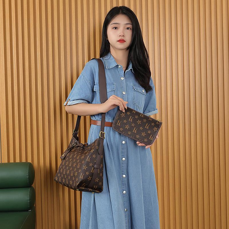 Women's Retro Floral Tote Bag - Large Capacity, Single Shoulder, High-End Commuter Crossbody