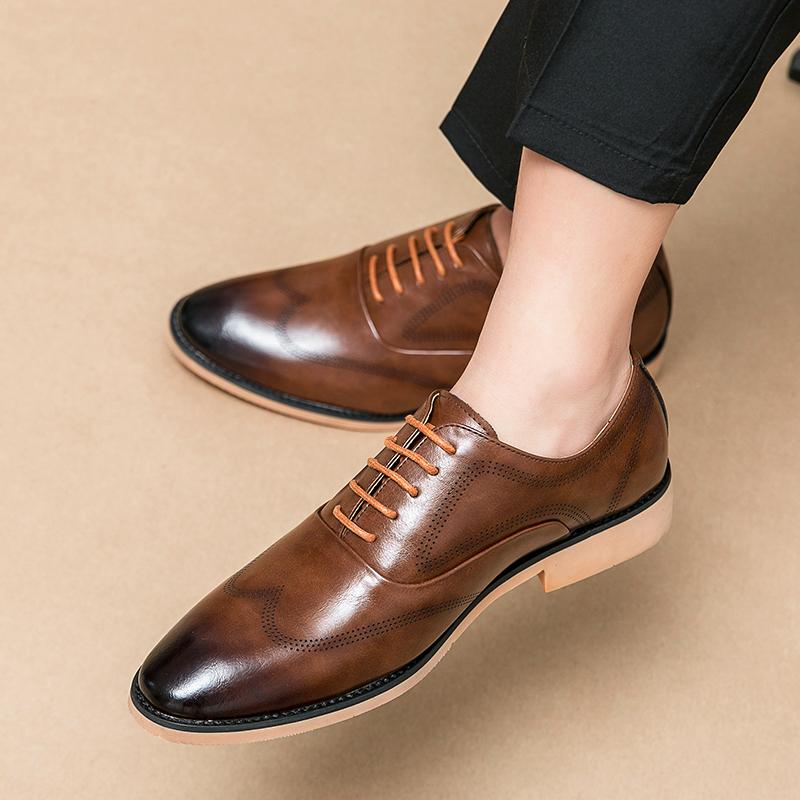 Fashion Designer Brand Men's Business Dress Shoes Simple Fashionable Men's Brogue Shoes European American Style Loafers Lace Up Style
