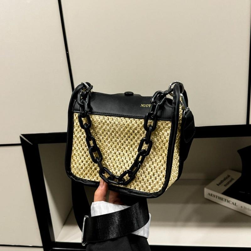 Woven Chain Handbag Women's 2025 New Textured Straw Shoulder Messenger Bag Versatile Contrasting Color Small Square Bag