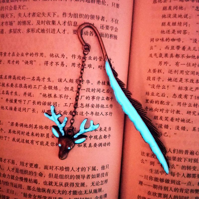 1 Pcs Creative Feather Deer Head Bat Metal Luminous Bookmarks School Kawaii Stationery Gift Escolar Label Supplies