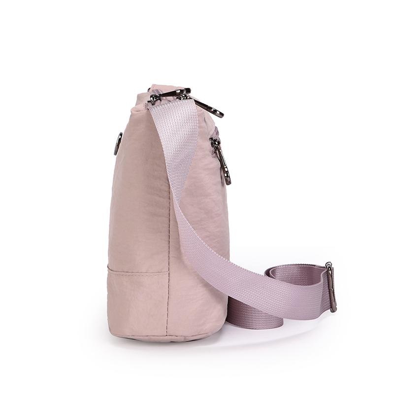 Women's Lightweight Large Capacity Shoulder Bag Commuter Crossbody Bag Middle-Aged Mother Bag