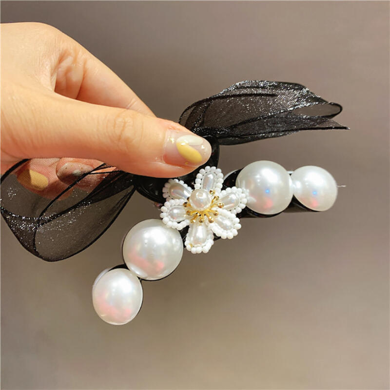 Lovely Daisy Flower Dress Pearl Self Wedding Hairpin