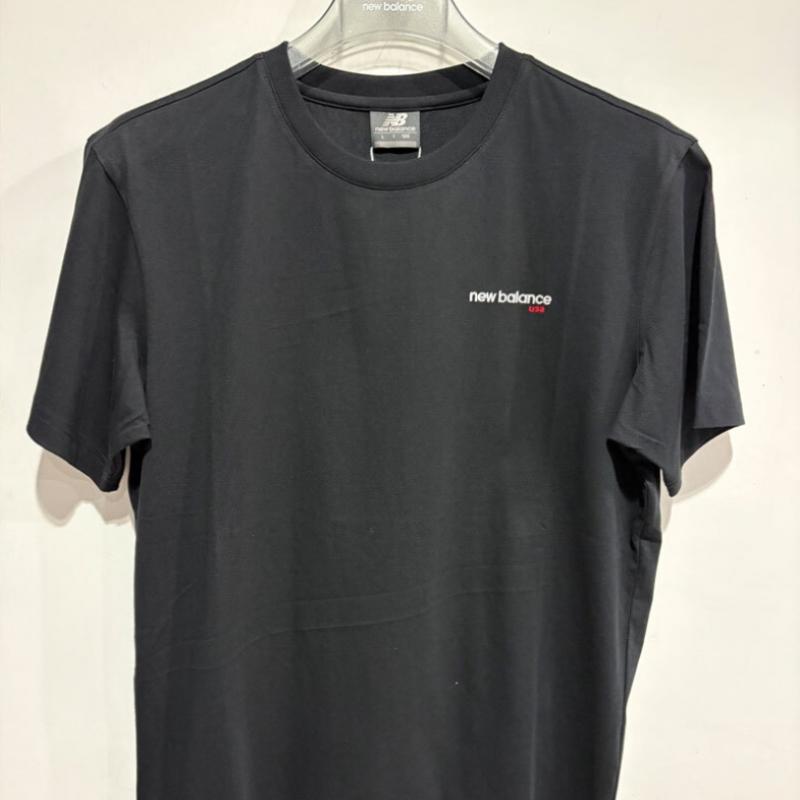 New Balance Tričko Uni Ess Back Big Logo s krátkým rukávem Nbnef21423 Černé