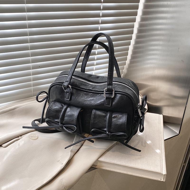 

Large capacity bag women s autumn and winter retro new single shoulder portable pillow bag premium backpack чёрный