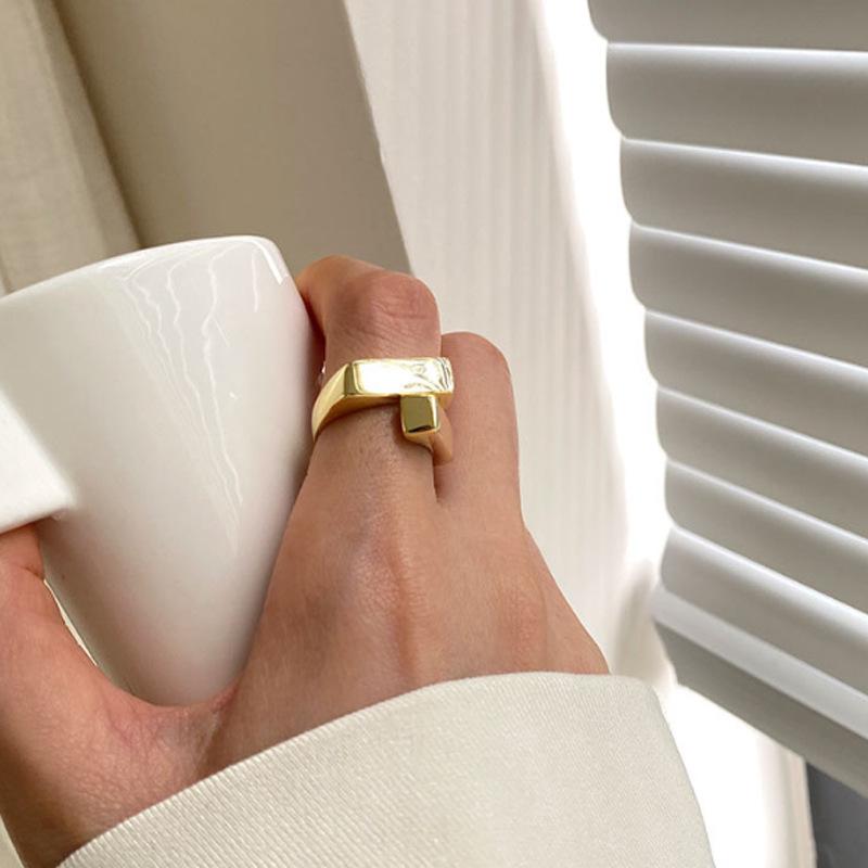 Geometric Design High-End Gold-Plated S925 Sterling Silver Ring for Women
