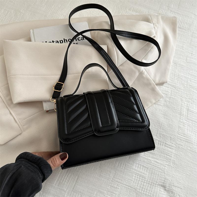 

Сумка-мессенджер Spring Tide с цепочкой, простая персонализированная женская сумка 2024 года, новый нишевый дизайн, маленькая квадратная сумка чёрный