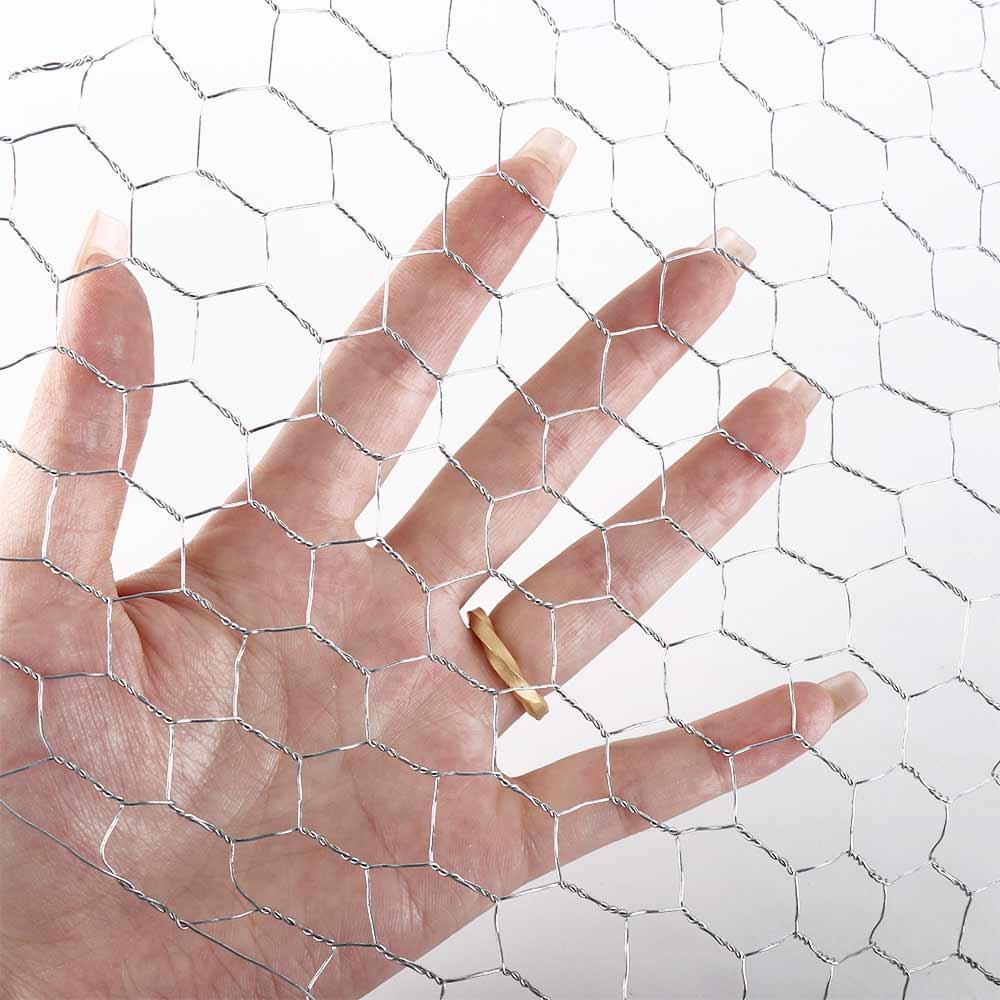 Scratch Resistant Galvanized Wire Mesh Lightweight Chicken Wire Fence Mesh  Garden