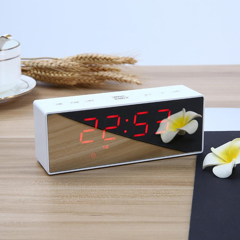 Electronic Clock Creative Electronic Mirror Clock USB Charging Clock Silent Digital Clock Student Countdown Alarm Clock
