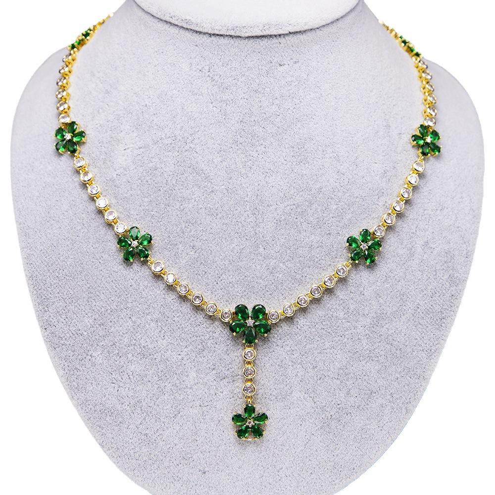 Accessories Women'S Zircon Necklace Women'S Versatile Clavicle Chain Flower Small Fresh Pendant High-End Necklace Women'S