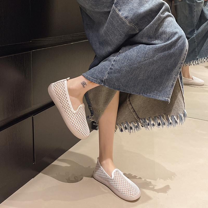 Fashion The New Summer Thick-soled Perforated Sandals Are Comfortable and The Mom's Beach White Sneakers Are Breathable