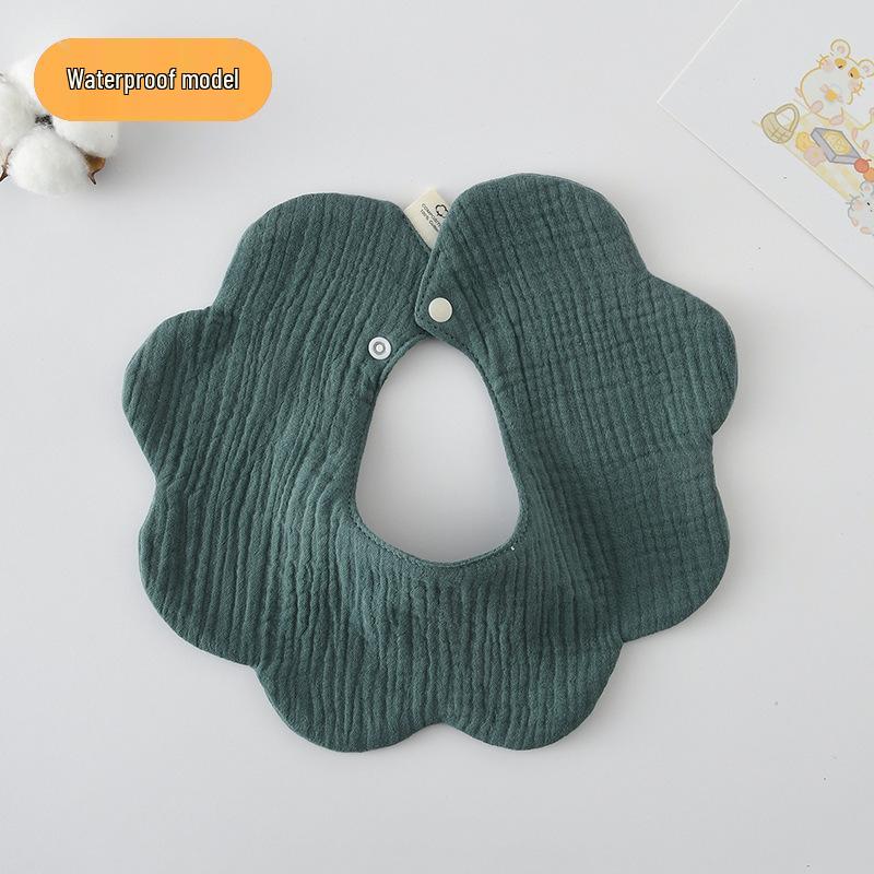 Dwustronny, wodoodporny śliniaczek dla niemowląt w stylu koreańskim z płatkami, wykonany w 100% z gazy bawełnianej