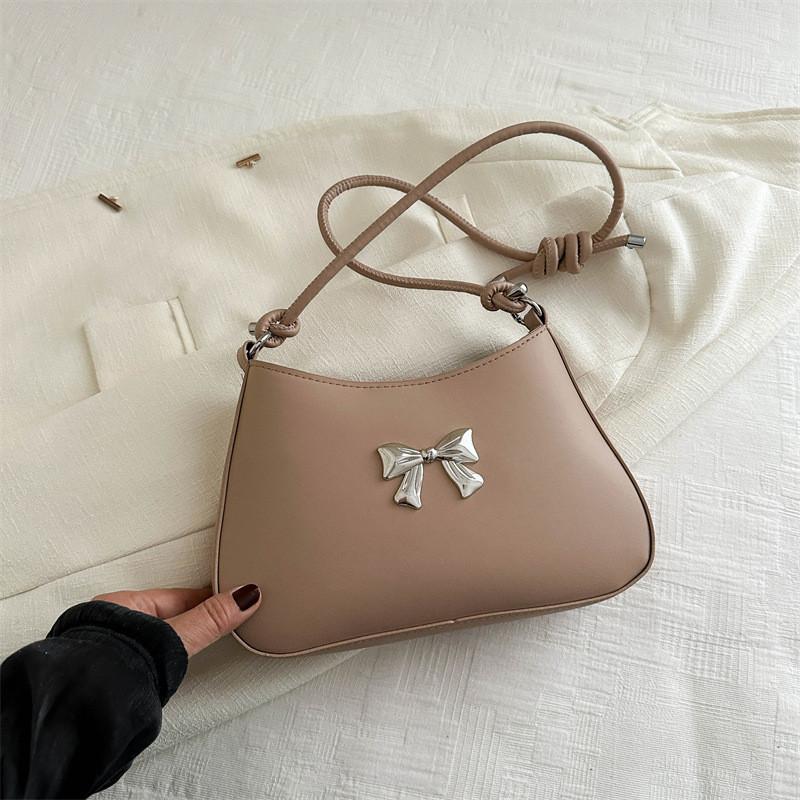 2024 New Style Women's Handbag Street Fashion Chain Crossbody Bag With Butterfly Knot Unique Personality Shoulder Bag