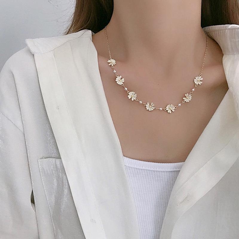 Japanese & Korean Alloy Flower Bracelet - Chic Daily Wear, Small Daisy Design for Women