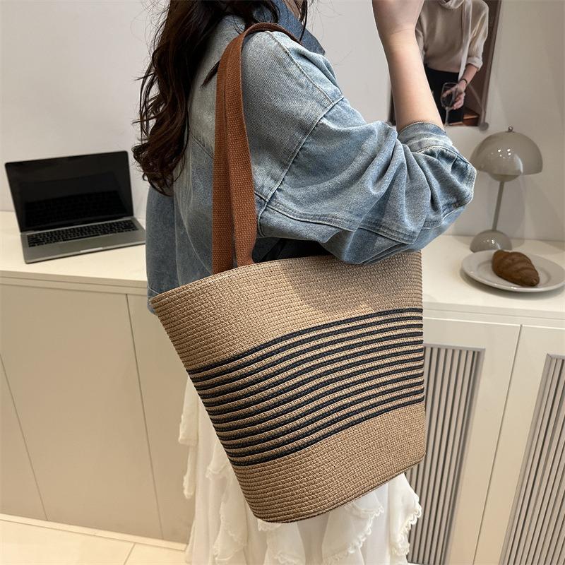 Fashion Stripes Only Beautiful Women Bag Summer New Large Capacity Retro Literary Sweet Shoulder Armpit Handbag