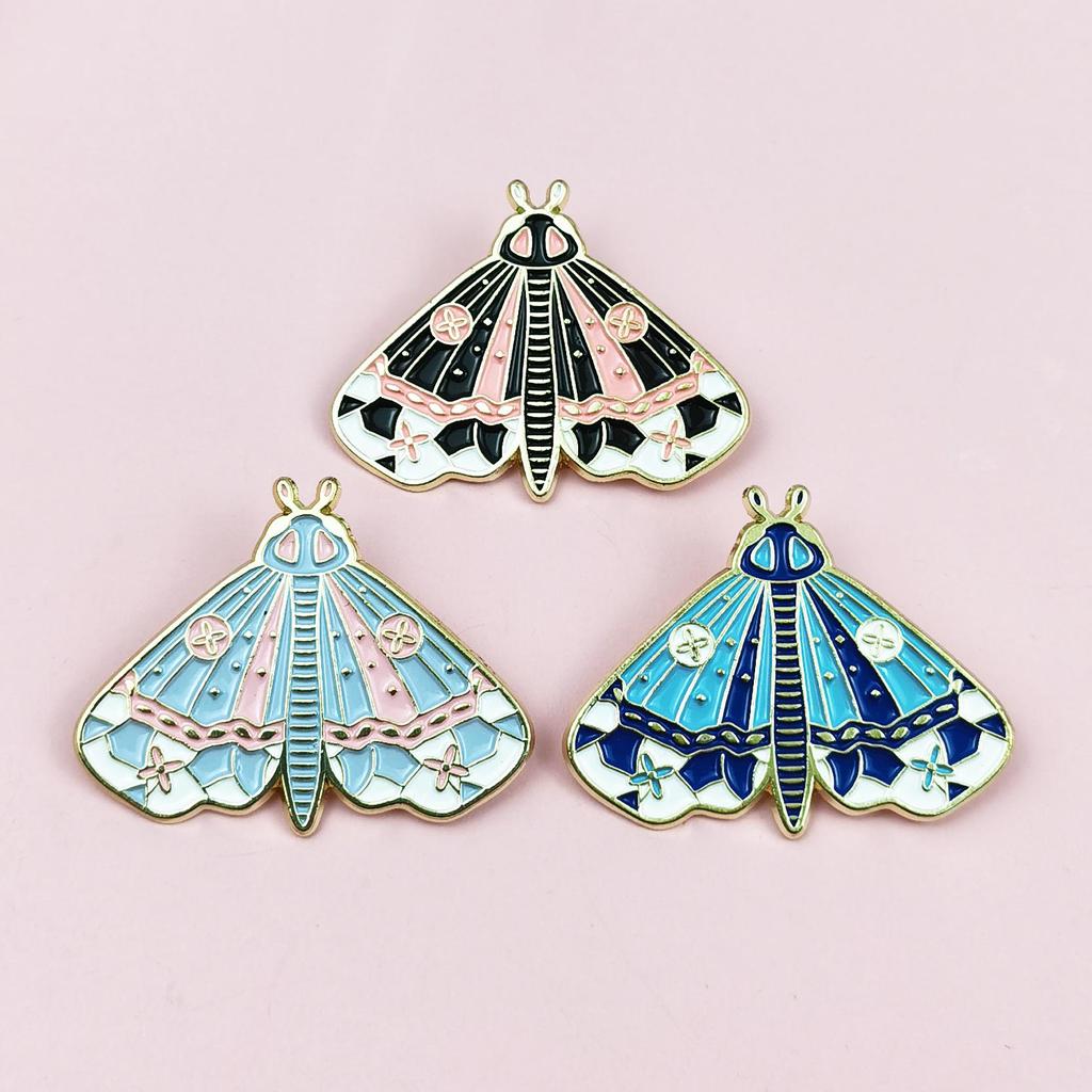 Cartoon Butterfly Brooch for Girls' Backpacks - Cute Floral Pattern Badge In Stock