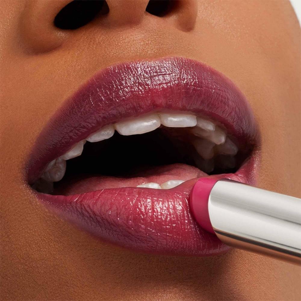 Mac Beyond   Glow Play Tendertalk Lip Balm