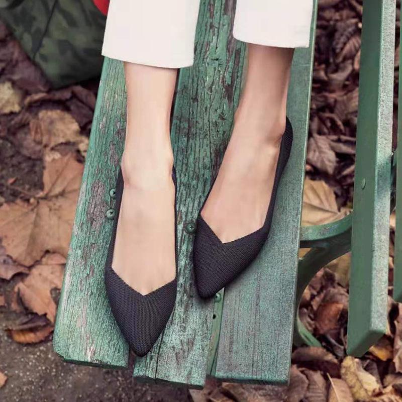 Classic Queen Women's Pointed Toe Fly-Knit Flats, Multicolor, Plus Size 41-43