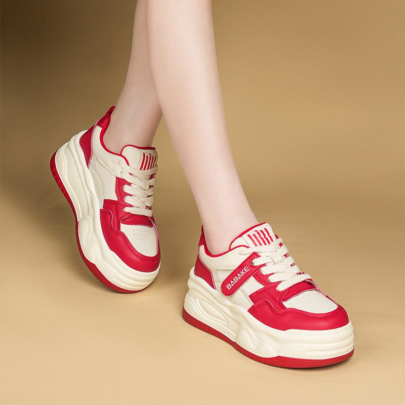 

Leather little white shoes women s 2025 spring new platform shoes children s height increase board shoes versatile light casual muffin shoes 40 красный
