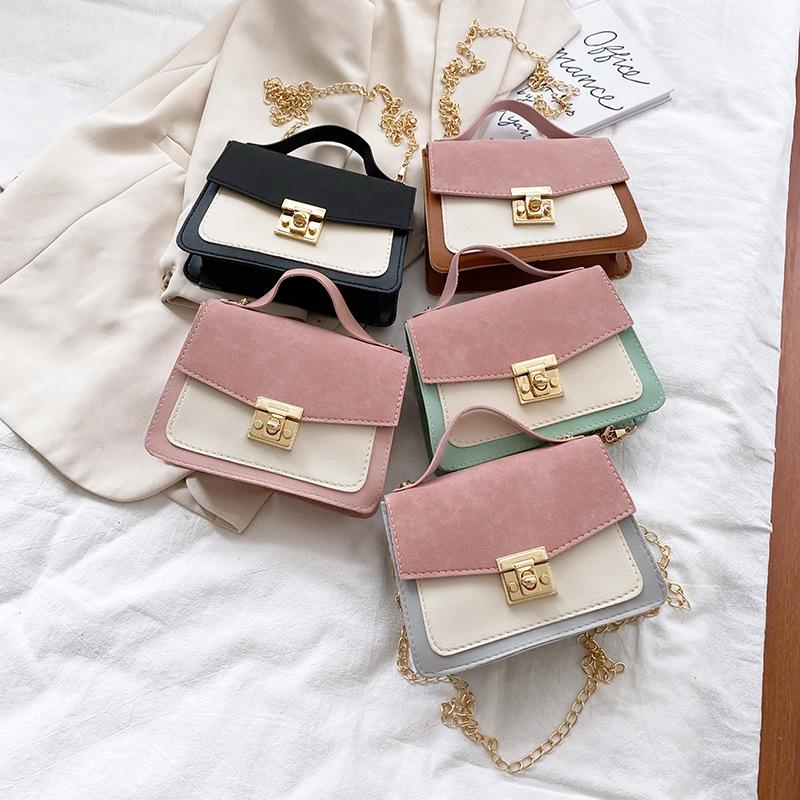 Módna retro dámska taška s retiazkou v kontrastnej farbe, crossbody kabelka na jedno rameno