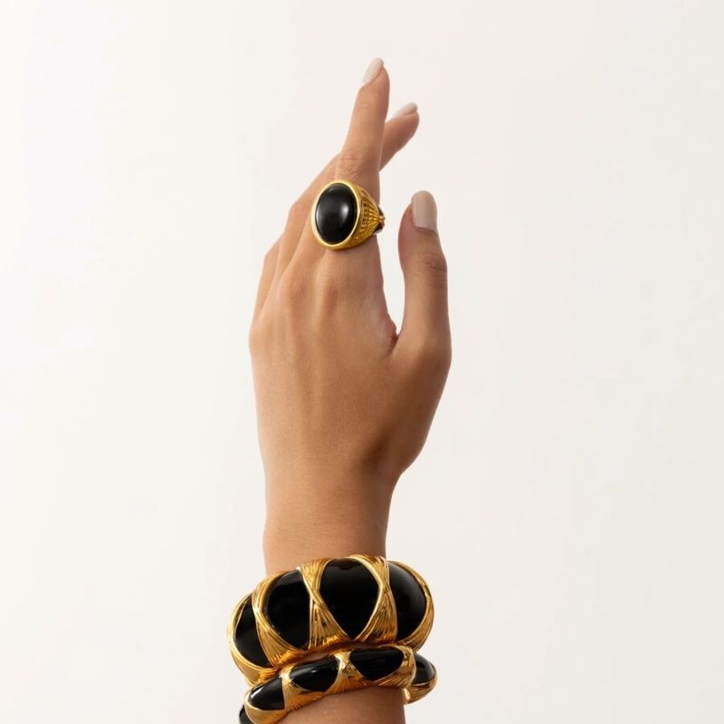 

French Special-Interest Design Black and White Enamel Gold Wide Version Bracelet Middle Ancient Vintage Exaggerated Bracelet Fashion Fashion Ring, Black, Us Size 6