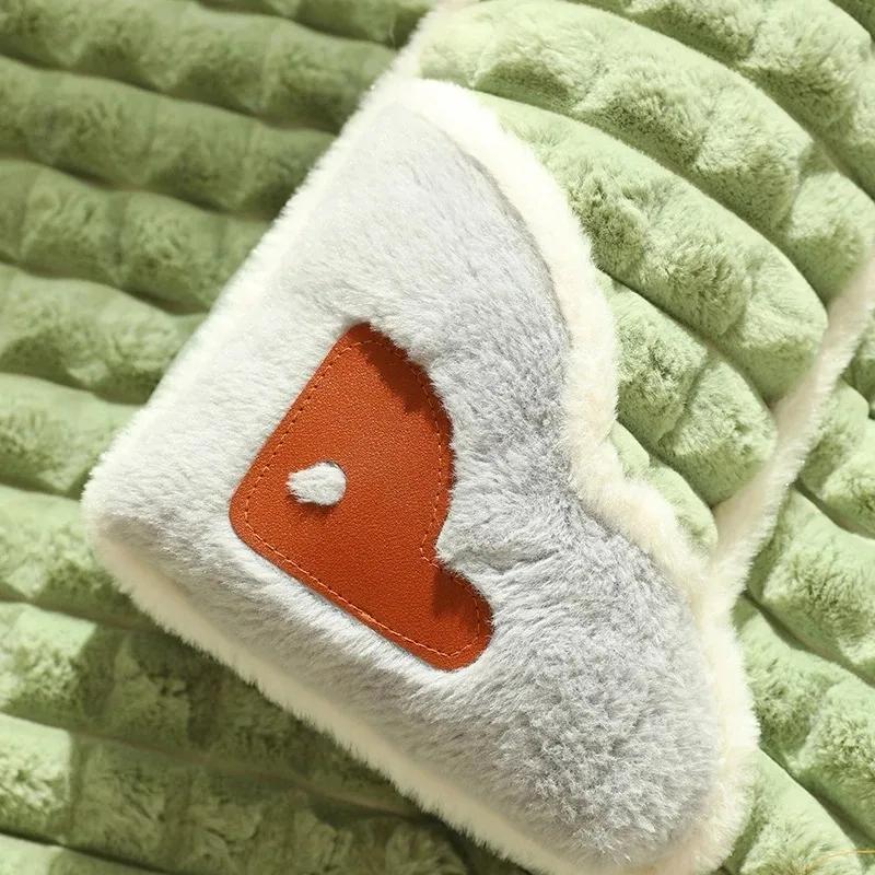 Four Seasons Dog Mat Super Warm Pet Nest Large Dog Sleeping Pad Washable Dog House Pet Supplies Pet Beds Removable Green