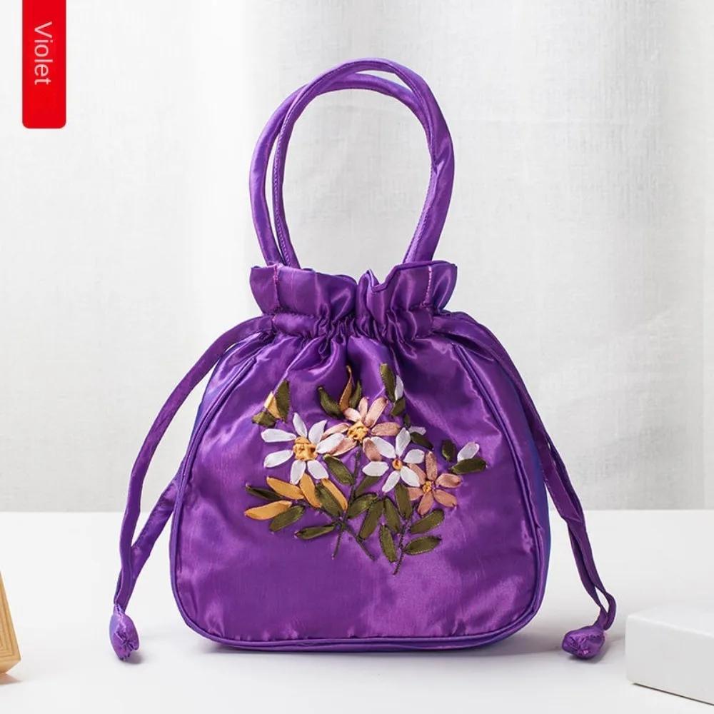 Embroidered Flower Pattern Women Bucket Bag National Phone Bag Ladies Small Dacron Top Handle Bag Casual Occasions