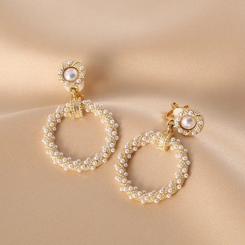 

Fashionable Light Luxury Imitation Pearl Circle Pendant Earrings, Women s Elegant Temperament Holiday Party Accessories Zircon