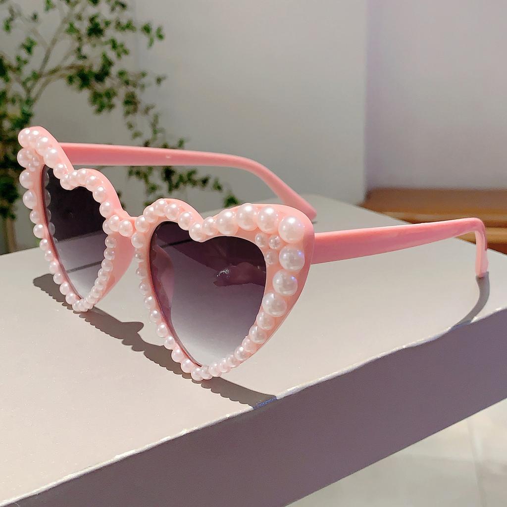 KAMMPT Fashion Heart Design Shades White Pearl Candy Color Decor Sunglasses Stylish Brand Pink Beach Sun Eyeglasses for Women's