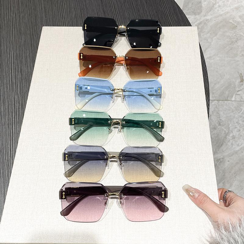 Fashion Square Sunglasses Woman Classic Retro Gradient Mirror Frameless Sun Glasses Female Rimless Oculos De Sol