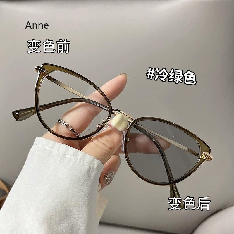 Photochromic Myopia Glasses for Women Ladies Nearsighted Eyewear Minus Blue Light Blocking Computer Eyeglasses 0 To -4.0