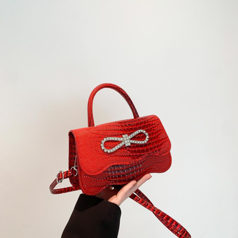 Niche design high value crocodile pattern handbag 2025 autumn new Korean version diamond-encrusted bow small square bag