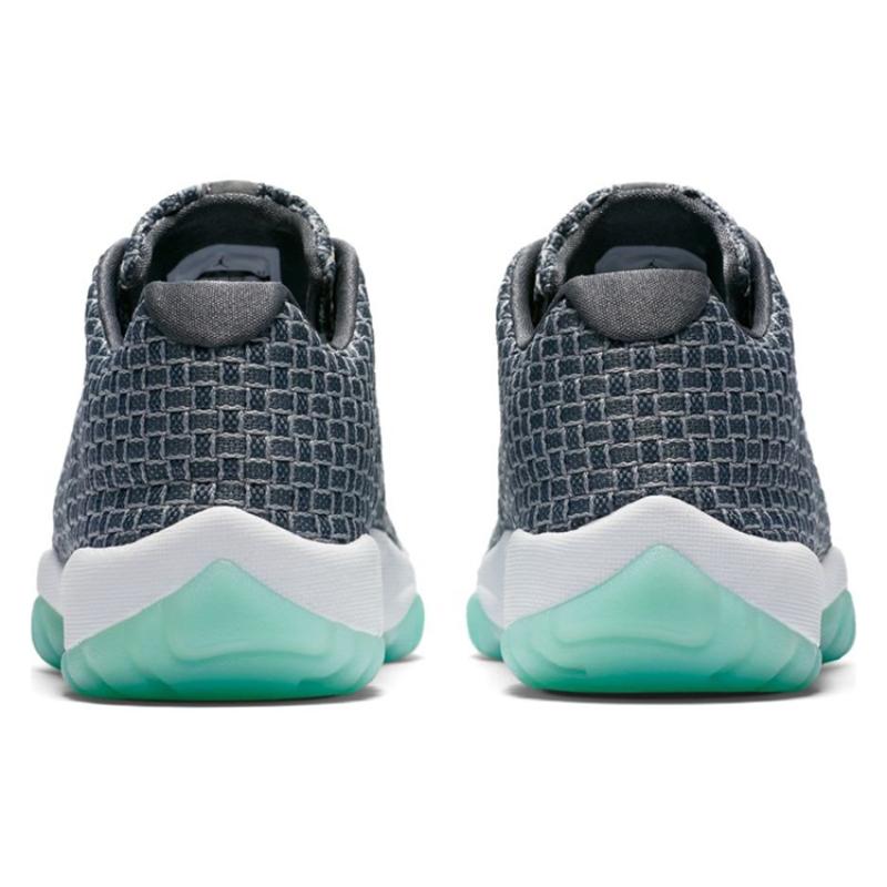 Jordan Future Low Wolf Grey Emerald Rise Jordan 718948-006