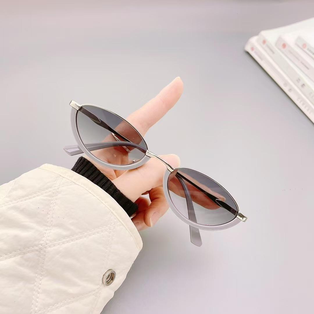

Stylish Style Popular Sunglasses Oval Shape Anti-reflective Men s Sun Eyeglasses Driving Travelling Women Sunglasses