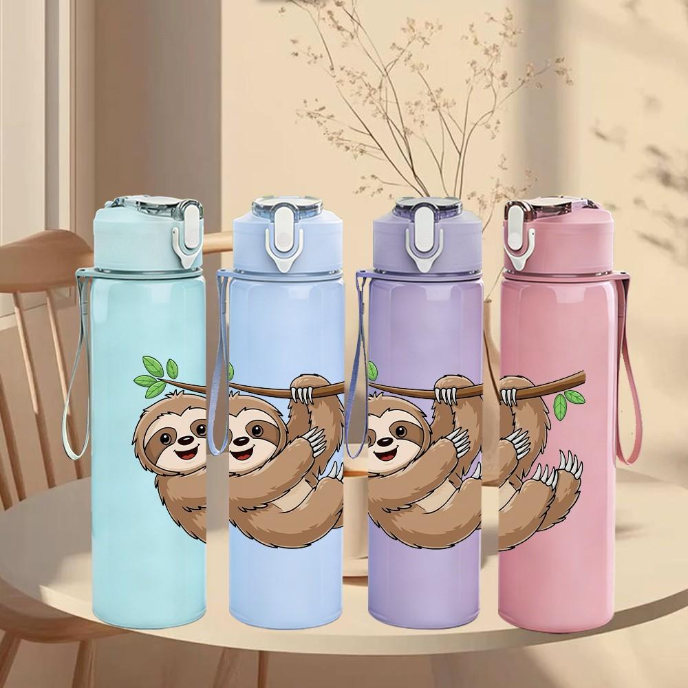 1PC Lazy Sloth Animal Pattern 750ml Color Plastic Sports Water Bottle Leakproof Flip Straw Lid Suitable for Sports Office Home Use