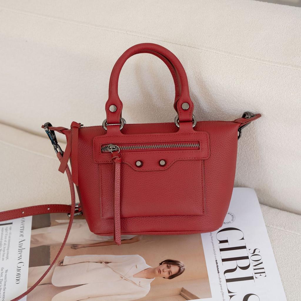 Cowhide Women's Bag with One Shoulder Oblique Span, Niche Fashion and Generous Practical Shell Shopping Bag Oblique Span Bag