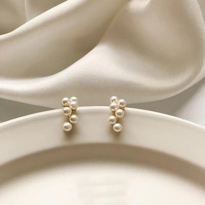 Pearl Stud Earrings French Retro Year New Style Earrings Elegant Earrings Versatile Trendy