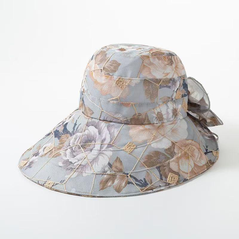 Stylish Wide-Brimmed Sun Hat for Women: Breathable Summer Protection for Mothers & Grandmothers