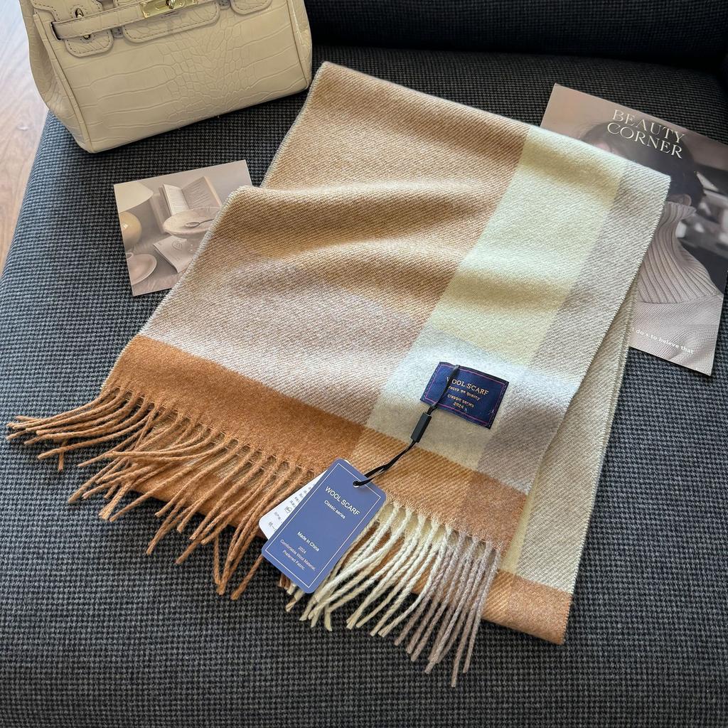 New Wool Blended Scarf Exquisite British Versatile Plaid Scarf for Couples Warm and Thickened Tassel Shawl