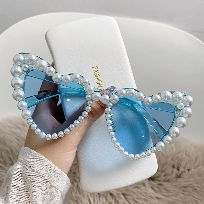 Heart Shape Large Frame with Pearl Sunglasses Women Men Fashion Sun Glasses Shades Vintage Retro UV400 Eyewear for Female