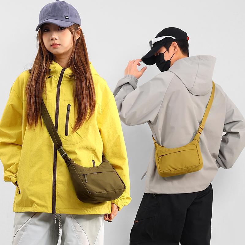 Unisex Shoulder Bag Travel Crossbody Bag Water-Repellent Lightweight Nylon Bag