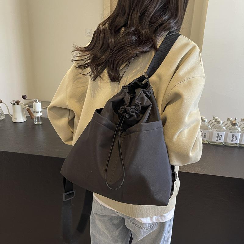 Crossbody Bag Street Simple Shoulder Commuter Bag Large Capacity 2025 New Korean Version Casual Beautiful Bucket Bag Women's Middle School
