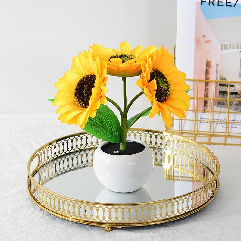 LED Sunflower Bedside Night Light: Indoor Touch-Charging Simulation Bouquet for a Warm Atmosphere