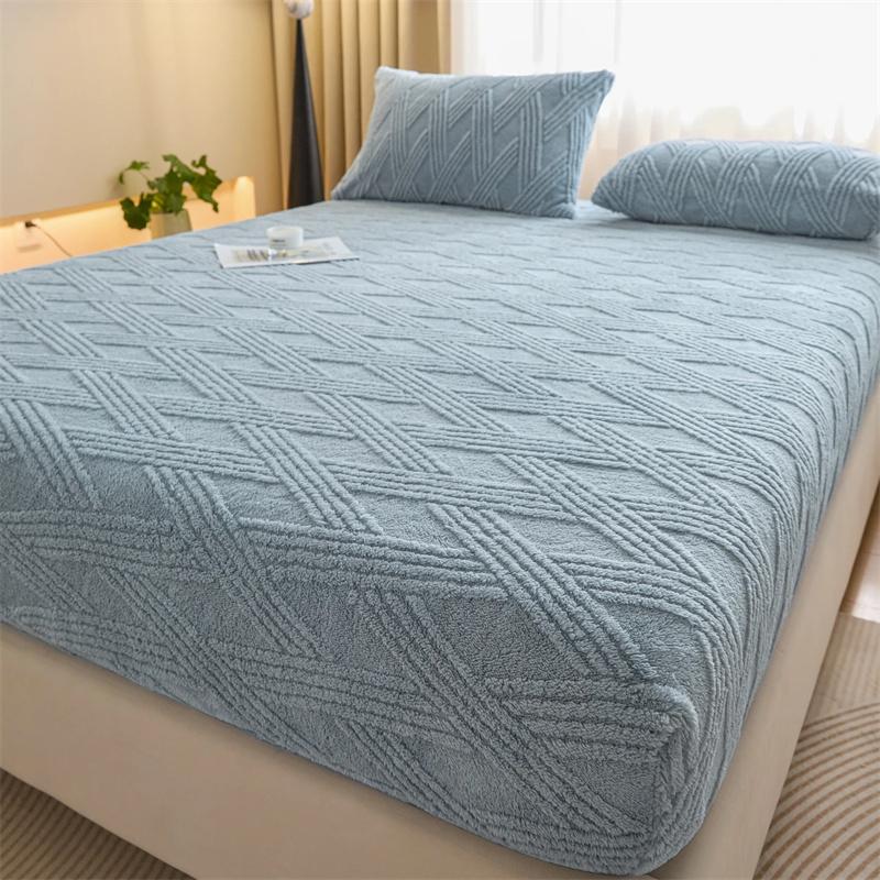 2026 New Winter Soft Plush Keep Warm Bedcover Bed Fitted Sheet Velvet Mattress Cover Bed Linen