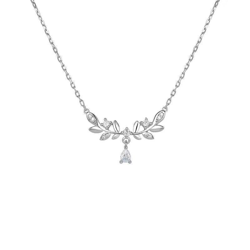 Bay Leaf Goddess Necklace: Elegant Water Drop Collarbone Chain, Versatile High-End Gift for Girlfriend