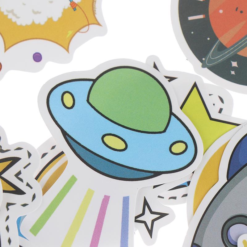 50 szt. Kreskówkowe naklejki z planetami kosmicznymi na laptopa, bagaż, gitarę, deskorolkę