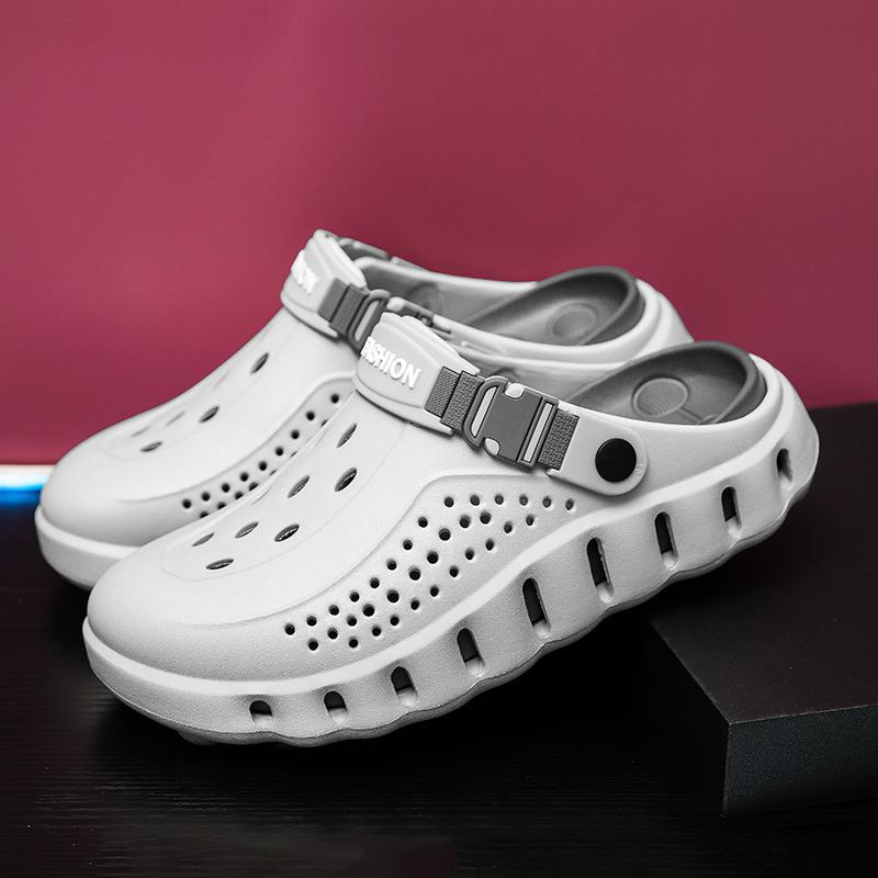 New Men Sandals Outdoor Soft Thick Sole Slides Breathable Sandals Non-Slip Garden Clogs Lightweight Summer Beach Slippers