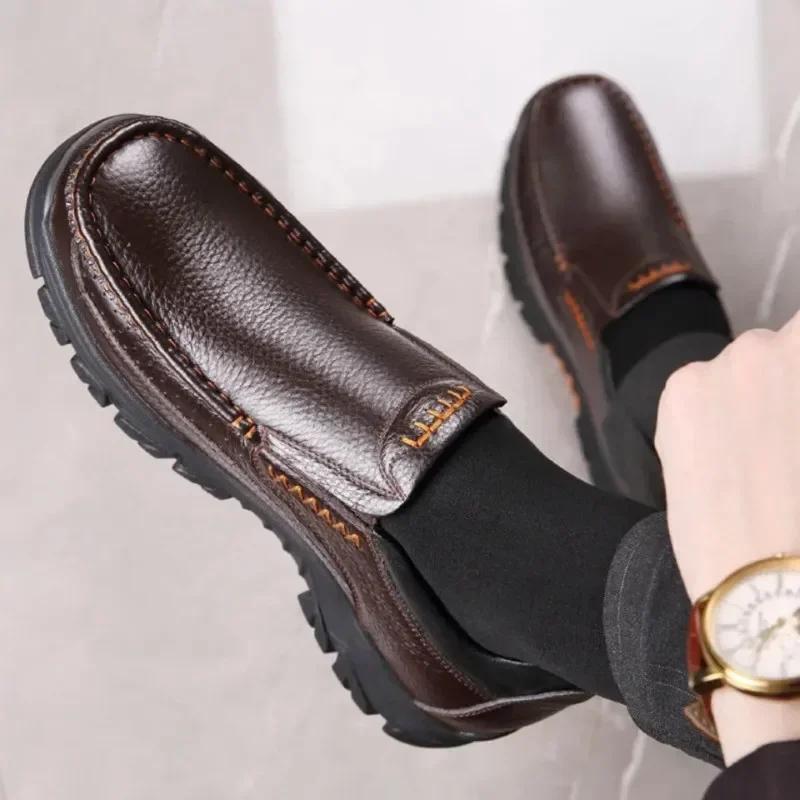 Fashion 2025 New High Quality New Men's Leather Casual Shoes Thick Sole Durable Classic Brown Men's Loafers Breathable Oxford Shoes