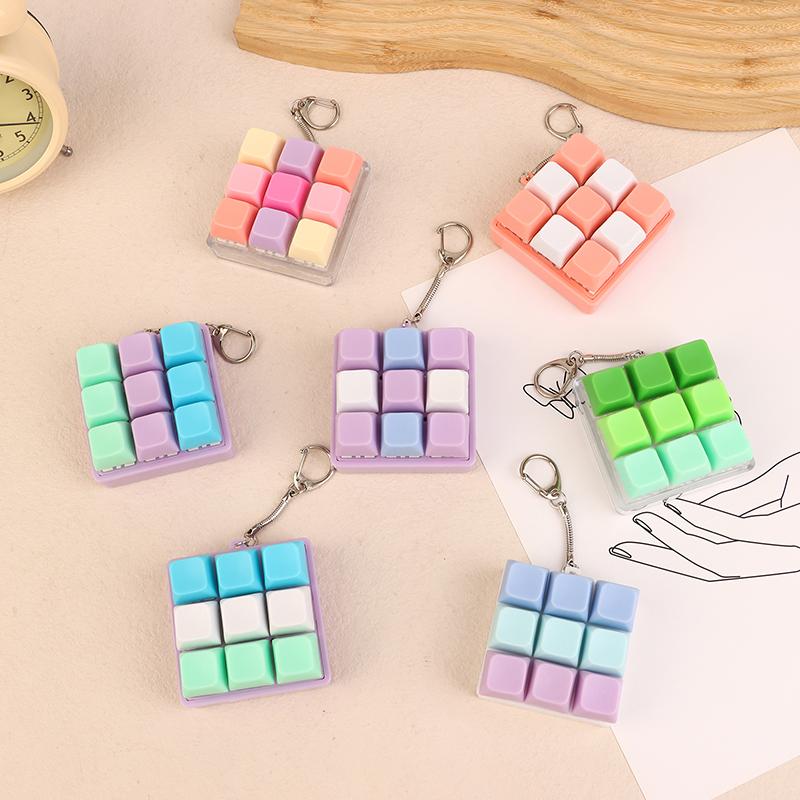 9 Taster Firkantede Tastaturtaster Nøkkelring Fidget Leke Fest Stresslindring DIY Tastaturtaster Leke Tastaturhetter Fingerknapp Fidget